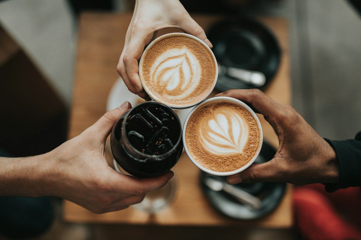 Một khoảng nghỉ với cốc cà phê